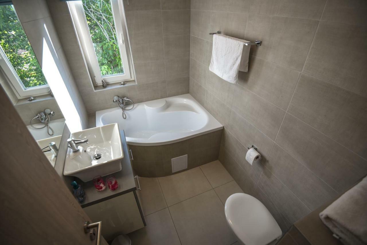 Francesca Apartman Siofok Ngoại thất bức ảnh